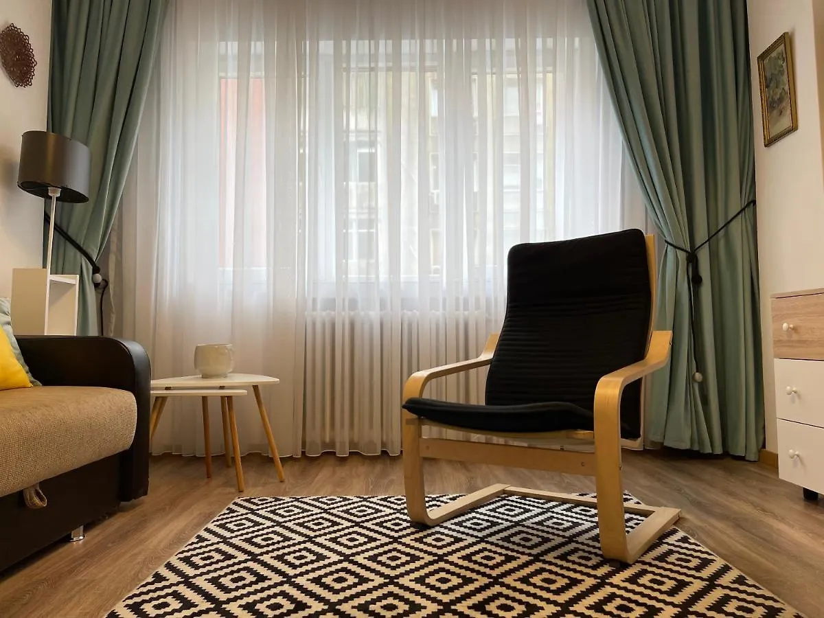 Apartamento Super Central And Homey Studio Bucarest